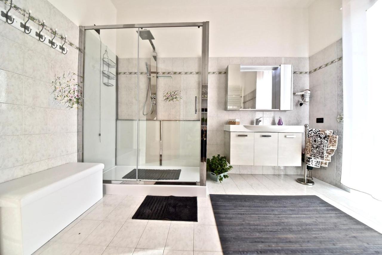 Modern Apartment Halfway Between Milan And Como Cogliate Exterior foto